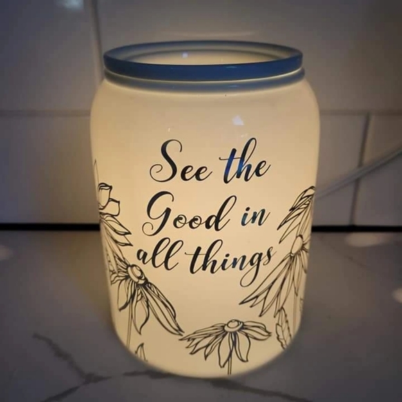 Scentsy warmer - Picture 2 of 3
